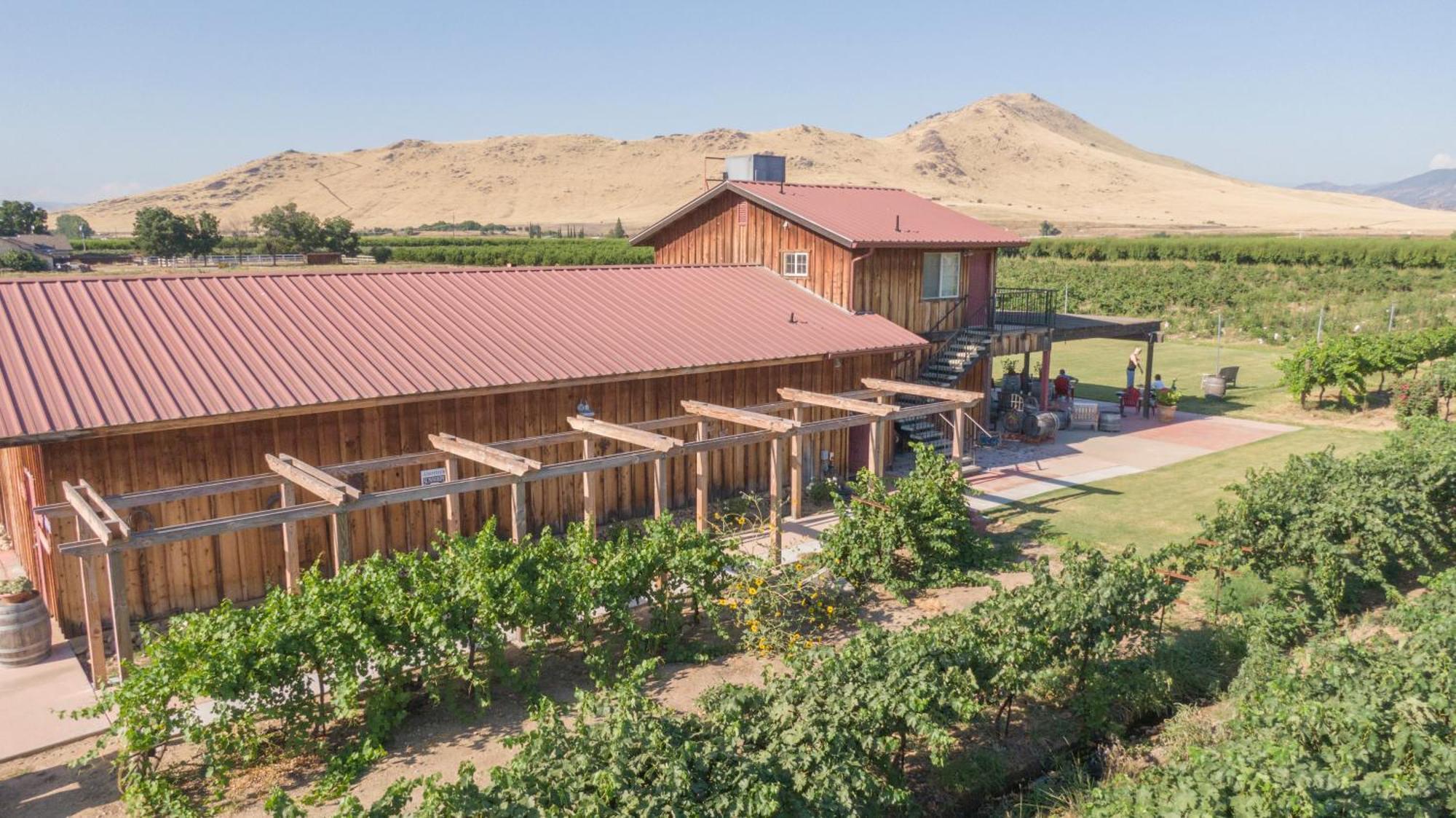 Bed and Breakfast Sequoia View Vineyard Sanger Экстерьер фото